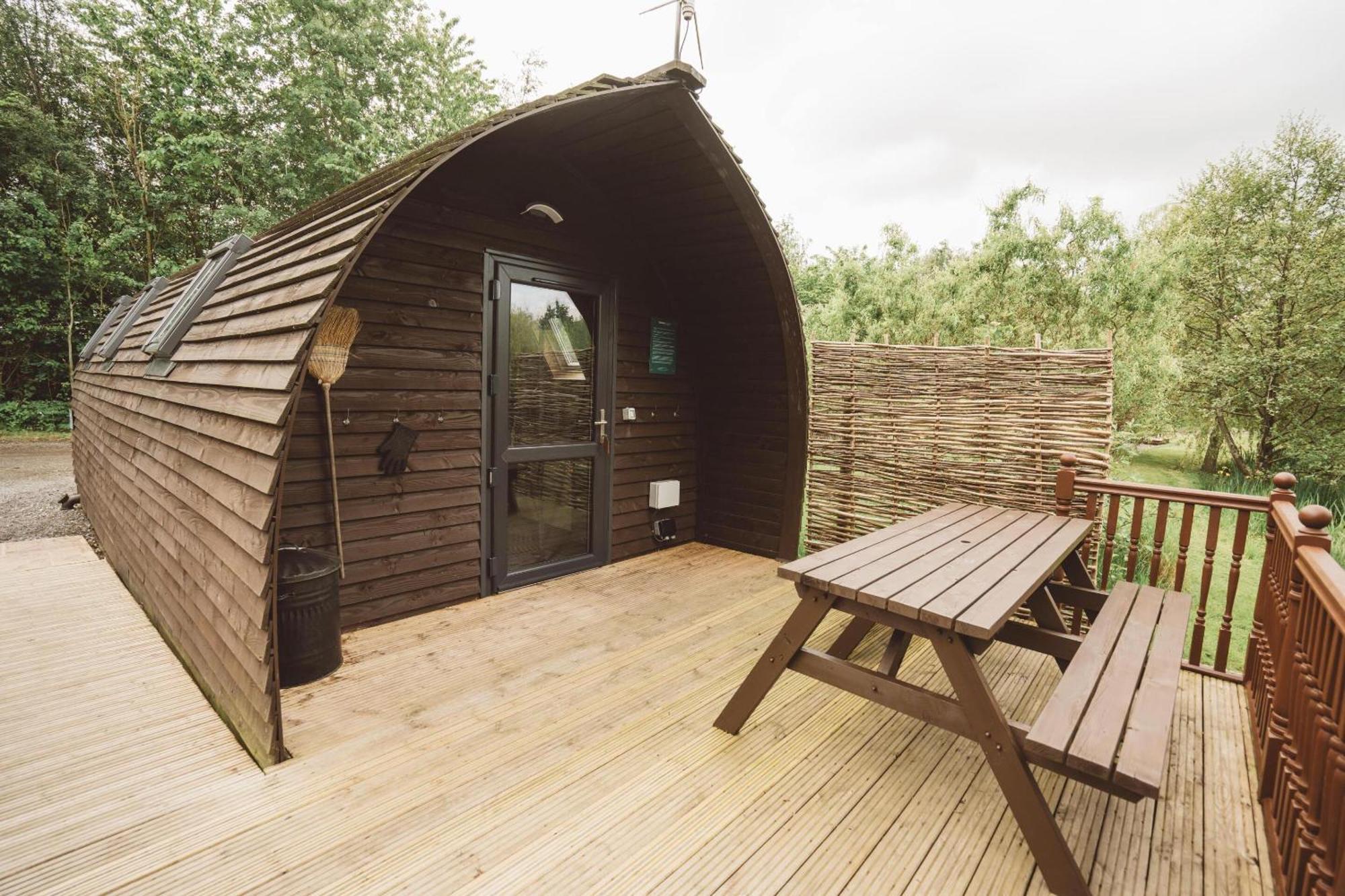 Ball Hall Farm By Wigwam Holidays East Cottingwith Room photo