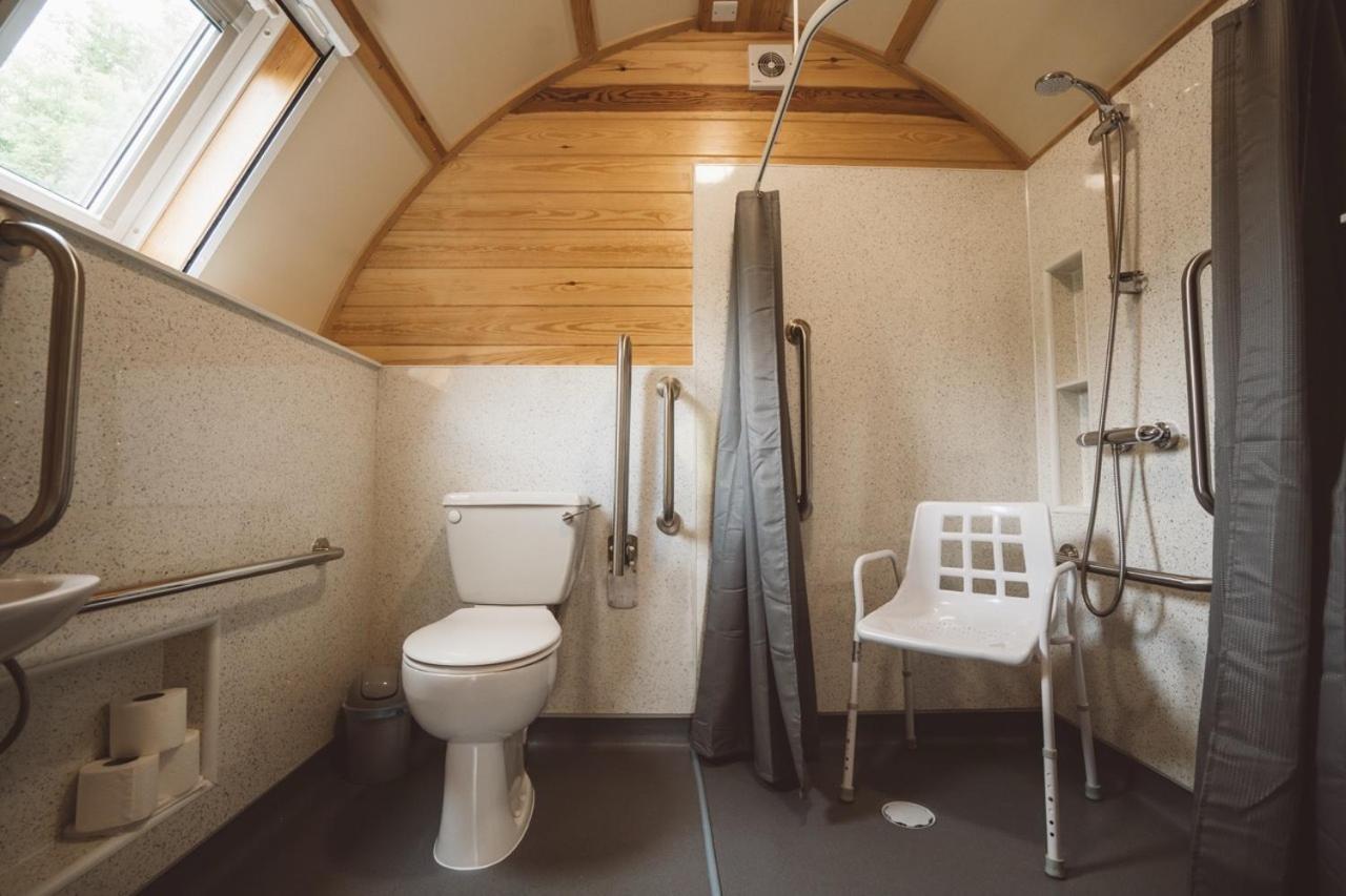 Ball Hall Farm By Wigwam Holidays East Cottingwith Room photo