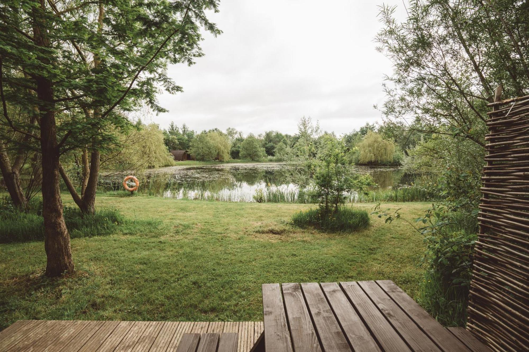 Ball Hall Farm By Wigwam Holidays East Cottingwith Room photo